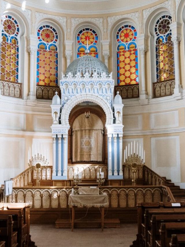 interior-of-synagogue-with-benches-and-sculpted-pillars