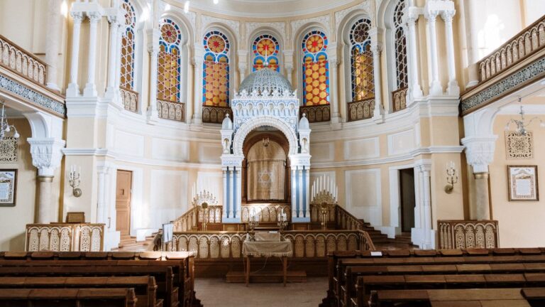 interior-of-synagogue-with-benches-and-sculpted-pillars